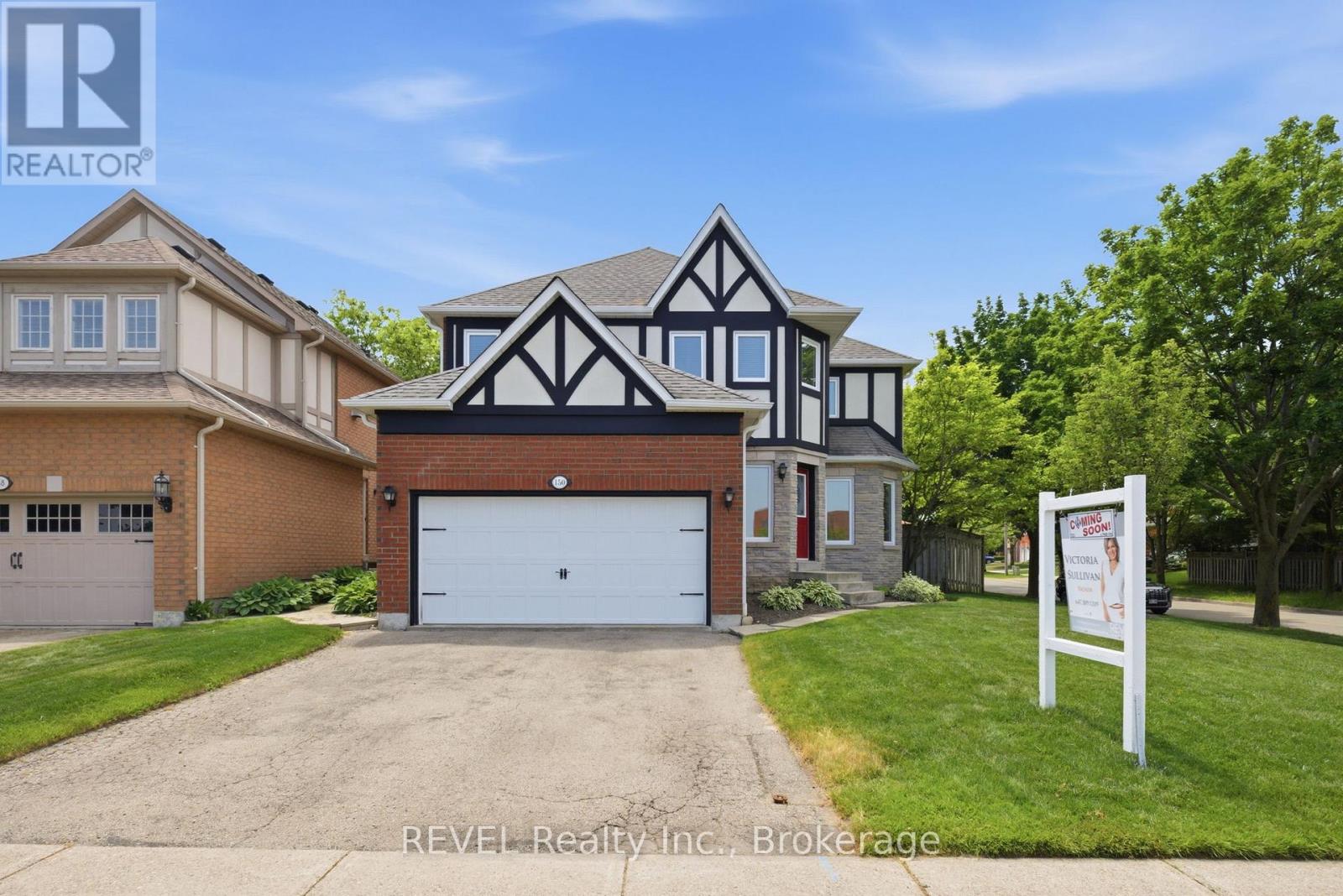150 FALLINGBROOK STREET, Whitby, Ontario