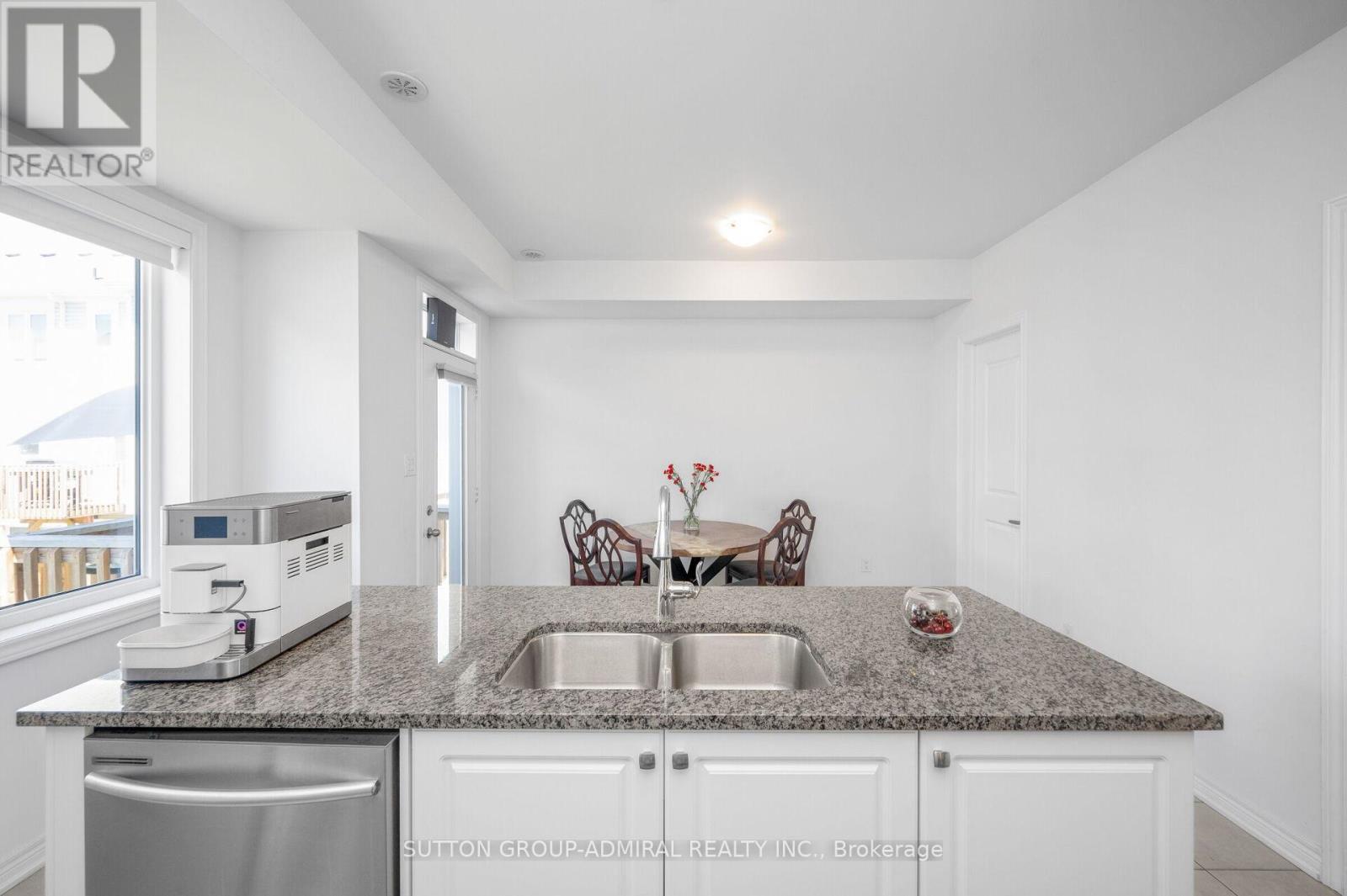 82 Hibiscus Lane, Hamilton, Ontario  L8K 5J3 - Photo 14 - X13484212