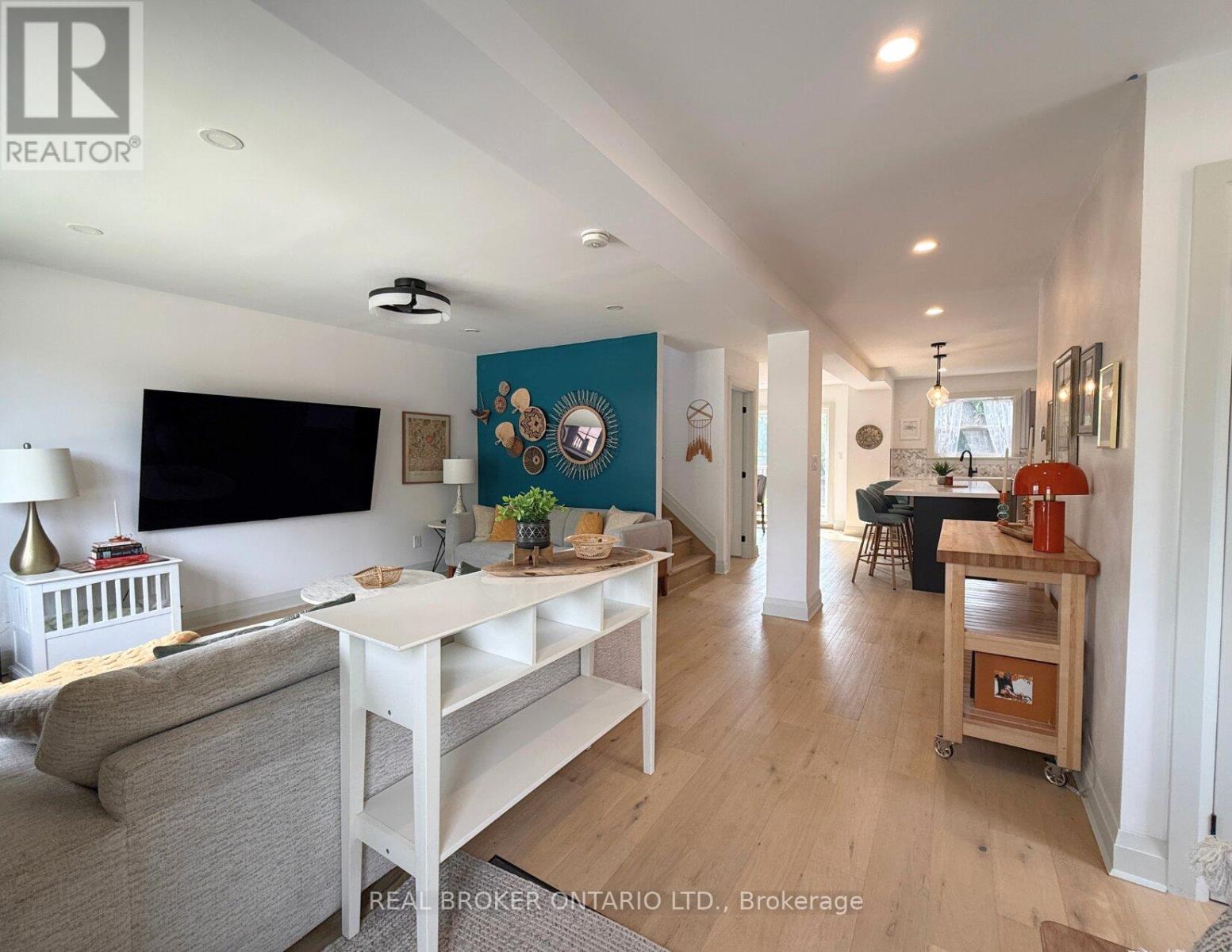 UPPER - 286 EAST 18TH STREET, Hamilton, Ontario