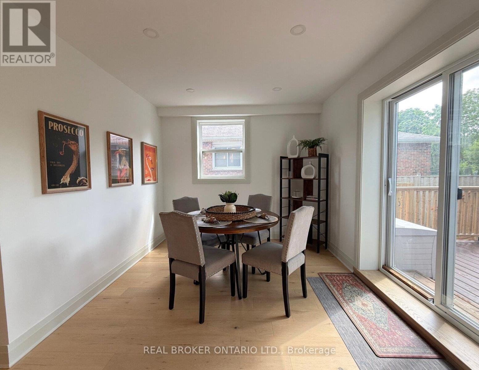 Upper - 286 East 18th Street, Hamilton, Ontario  L9A 4P6 - Photo 4 - X13484224