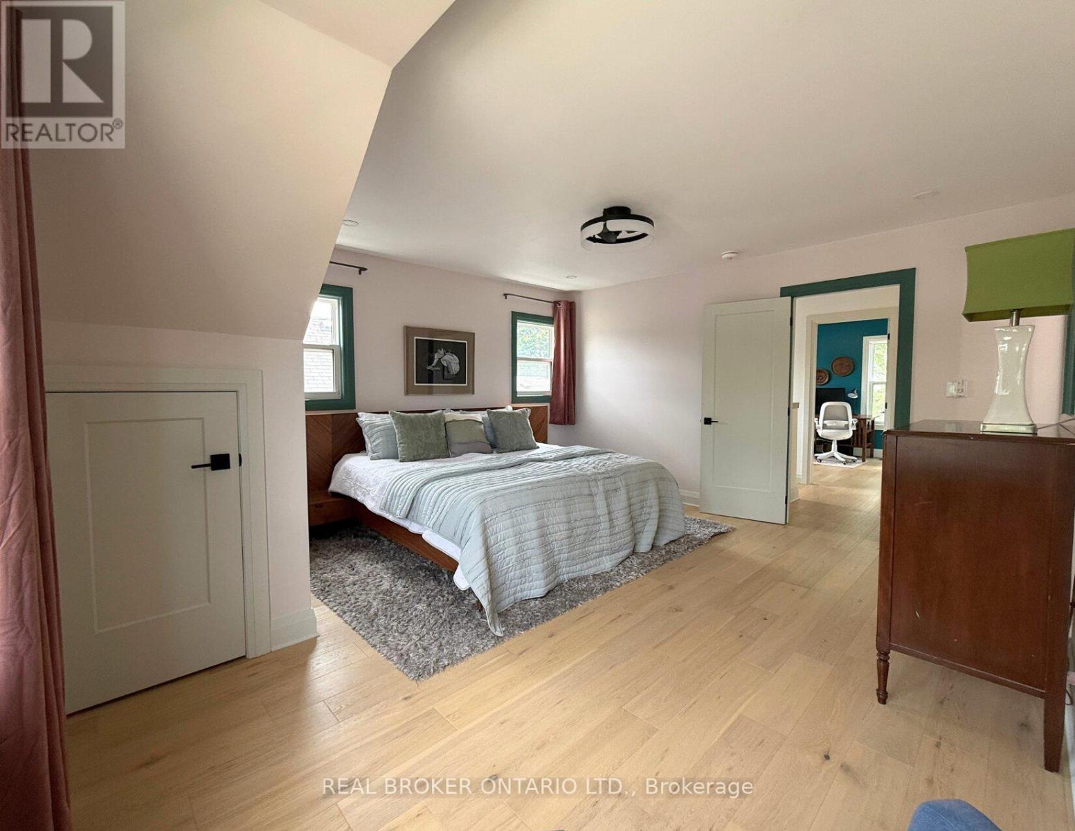 Upper - 286 East 18th Street, Hamilton, Ontario  L9A 4P6 - Photo 6 - X13484224