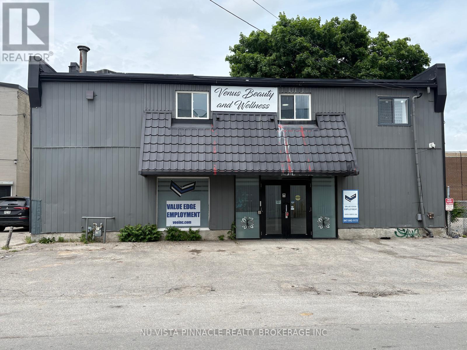 389 LYLE STREET, London East, Ontario