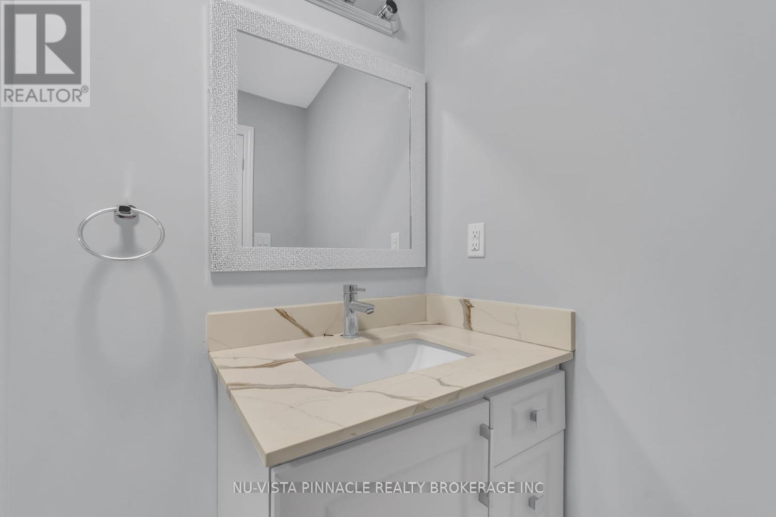 389 Lyle Street, London East, Ontario  N5W 3R6 - Photo 4 - X13484450
