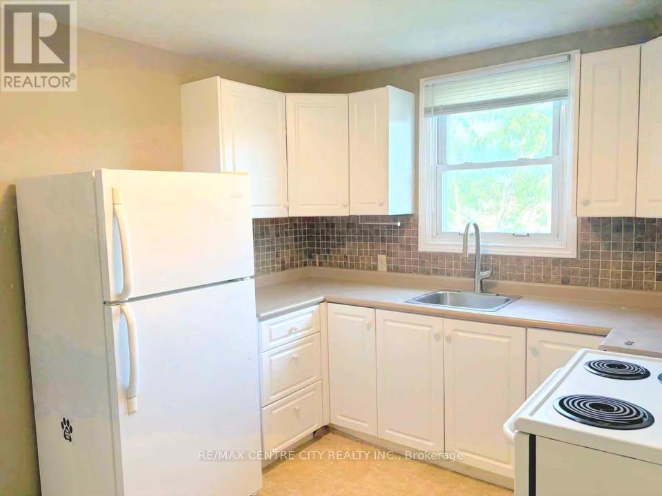 UPPER - 31 LANGARTH STREET W, London South, Ontario