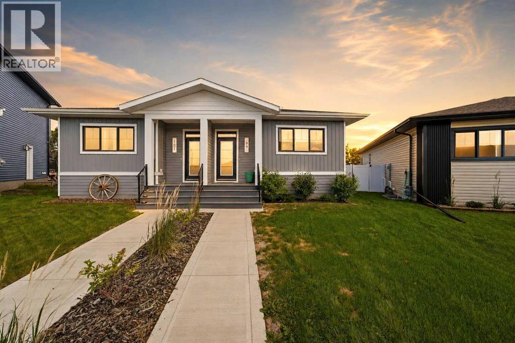 99 Gray Close, sylvan lake, Alberta