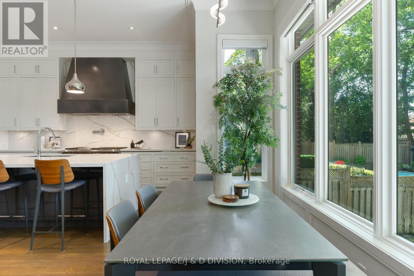224 St Leonards Avenue, Toronto, Ontario  M4N 1K7 - Photo 15 - C13480938