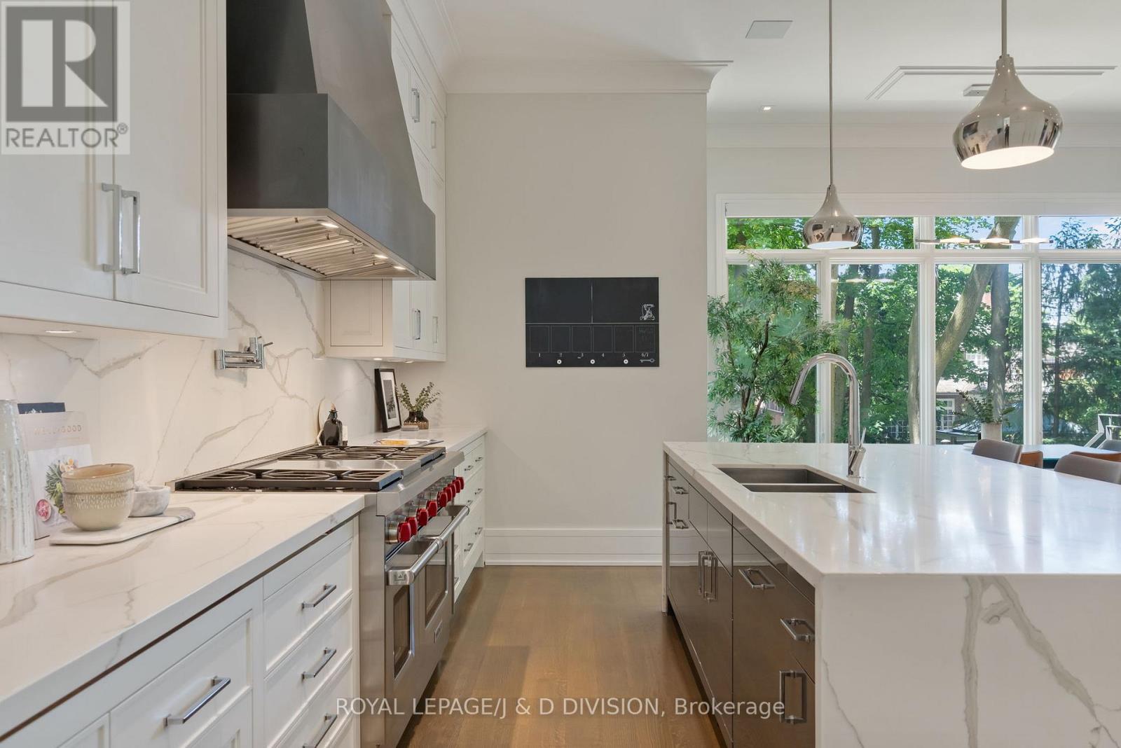224 St Leonards Avenue, Toronto, Ontario  M4N 1K7 - Photo 17 - C13480938
