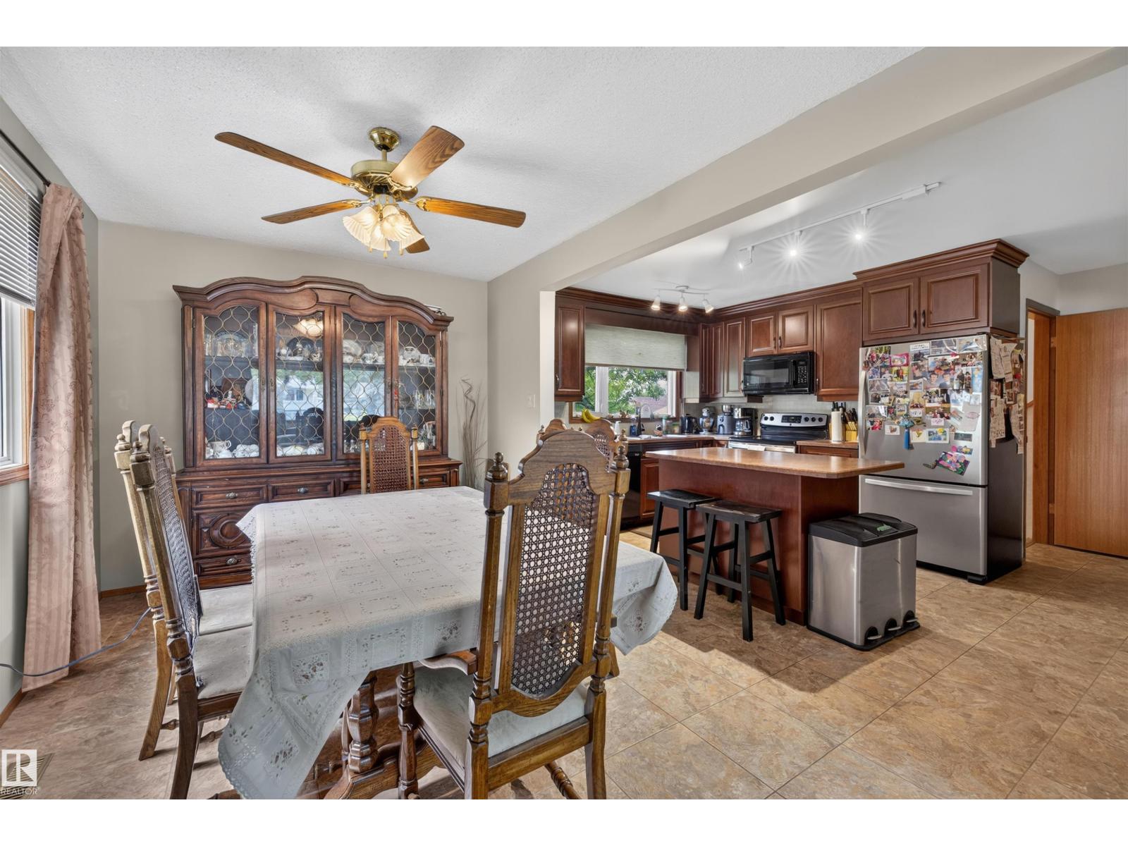18 Glenbrook Bv, Sherwood Park, Alberta  T8A 2Z1 - Photo 6 - E4495361