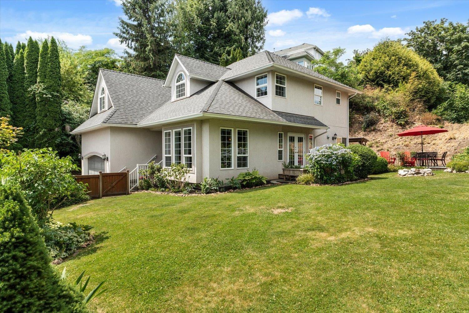 8767 Freeland Place, Chilliwack Mountain, Chilliwack, British Columbia  V2R 3J1 - Photo 2 - R3139336