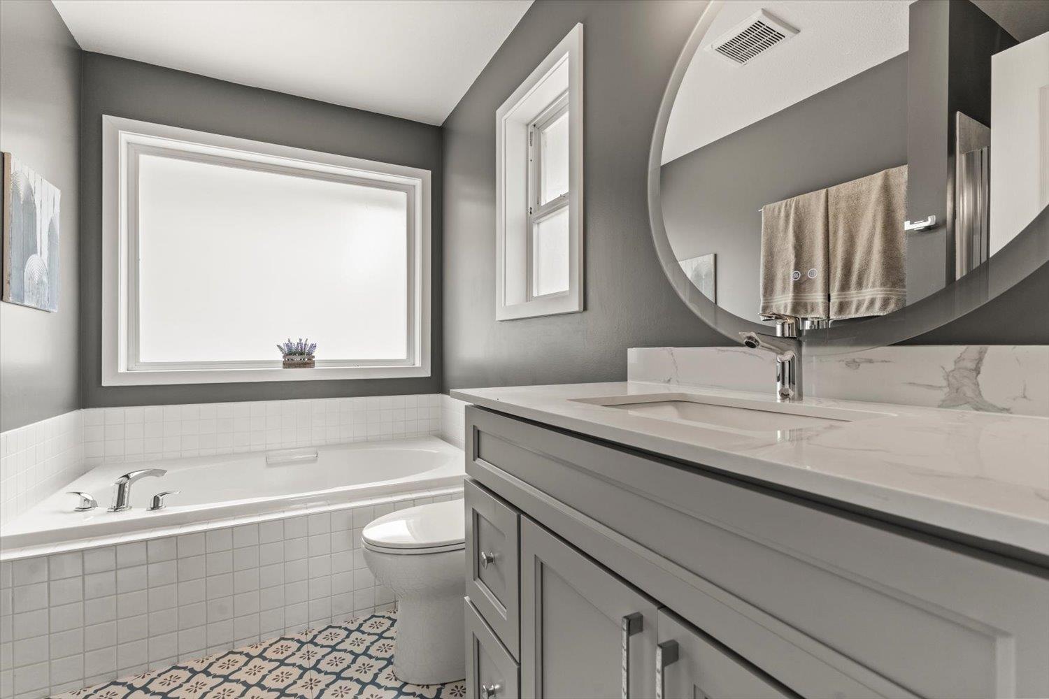 8767 Freeland Place, Chilliwack Mountain, Chilliwack, British Columbia  V2R 3J1 - Photo 24 - R3139336
