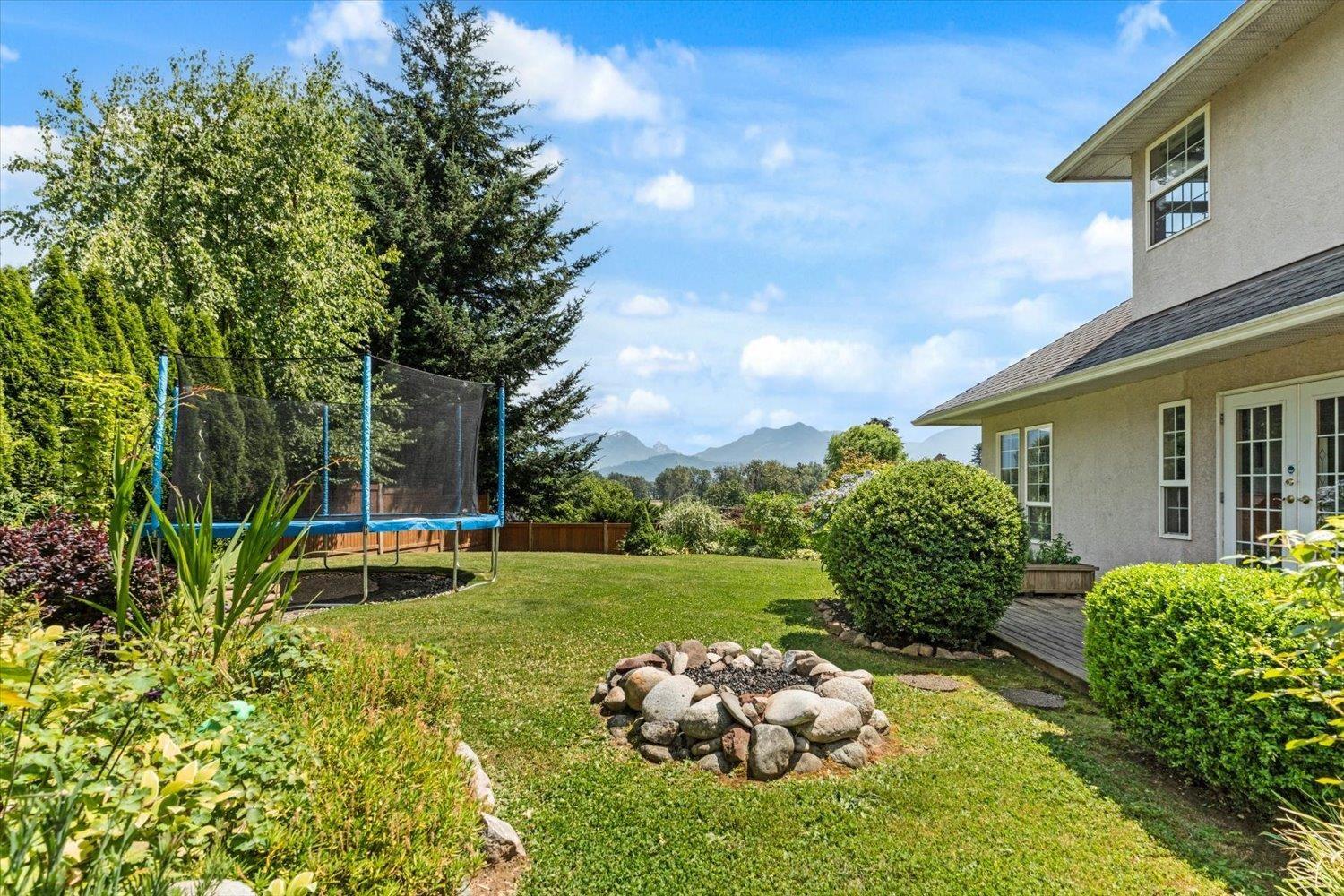 8767 Freeland Place, Chilliwack Mountain, Chilliwack, British Columbia  V2R 3J1 - Photo 35 - R3139336