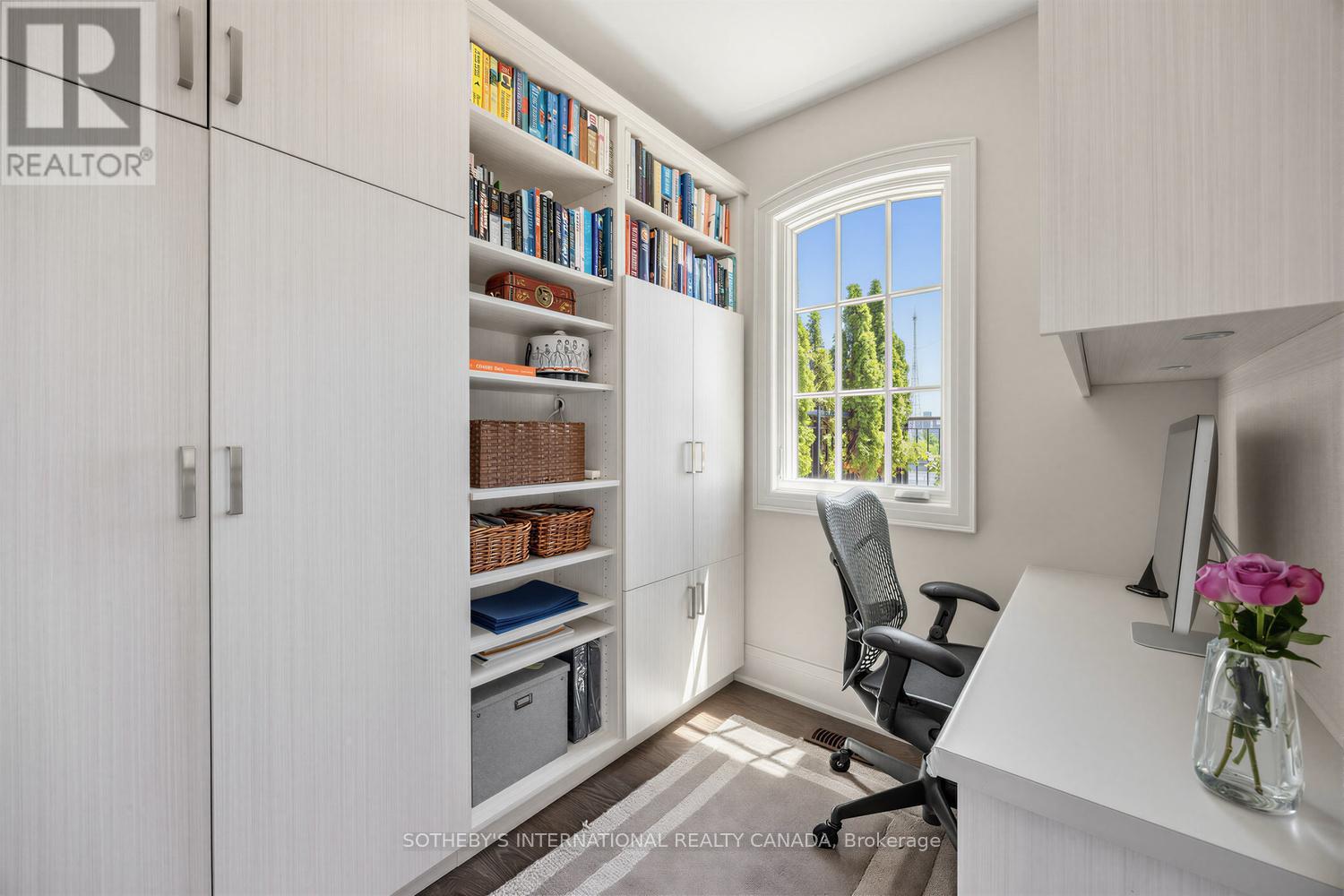 Th2 - 288 St Clair Avenue W, Toronto, Ontario  M4V 1S3 - Photo 22 - C13483952