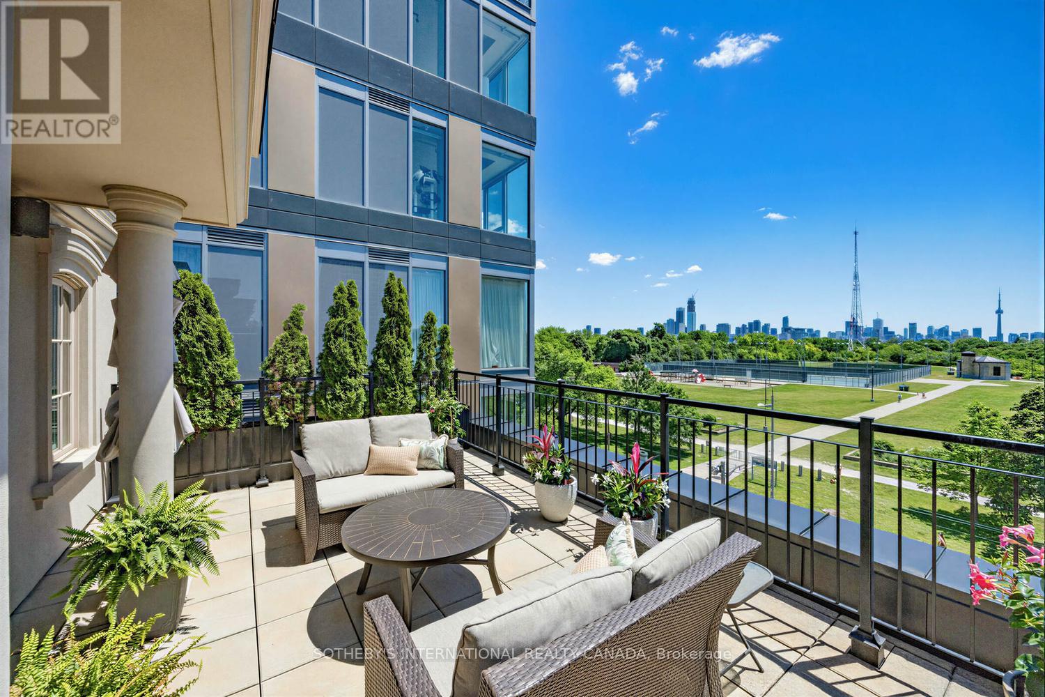 Th2 - 288 St Clair Avenue W, Toronto, Ontario  M4V 1S3 - Photo 24 - C13483952