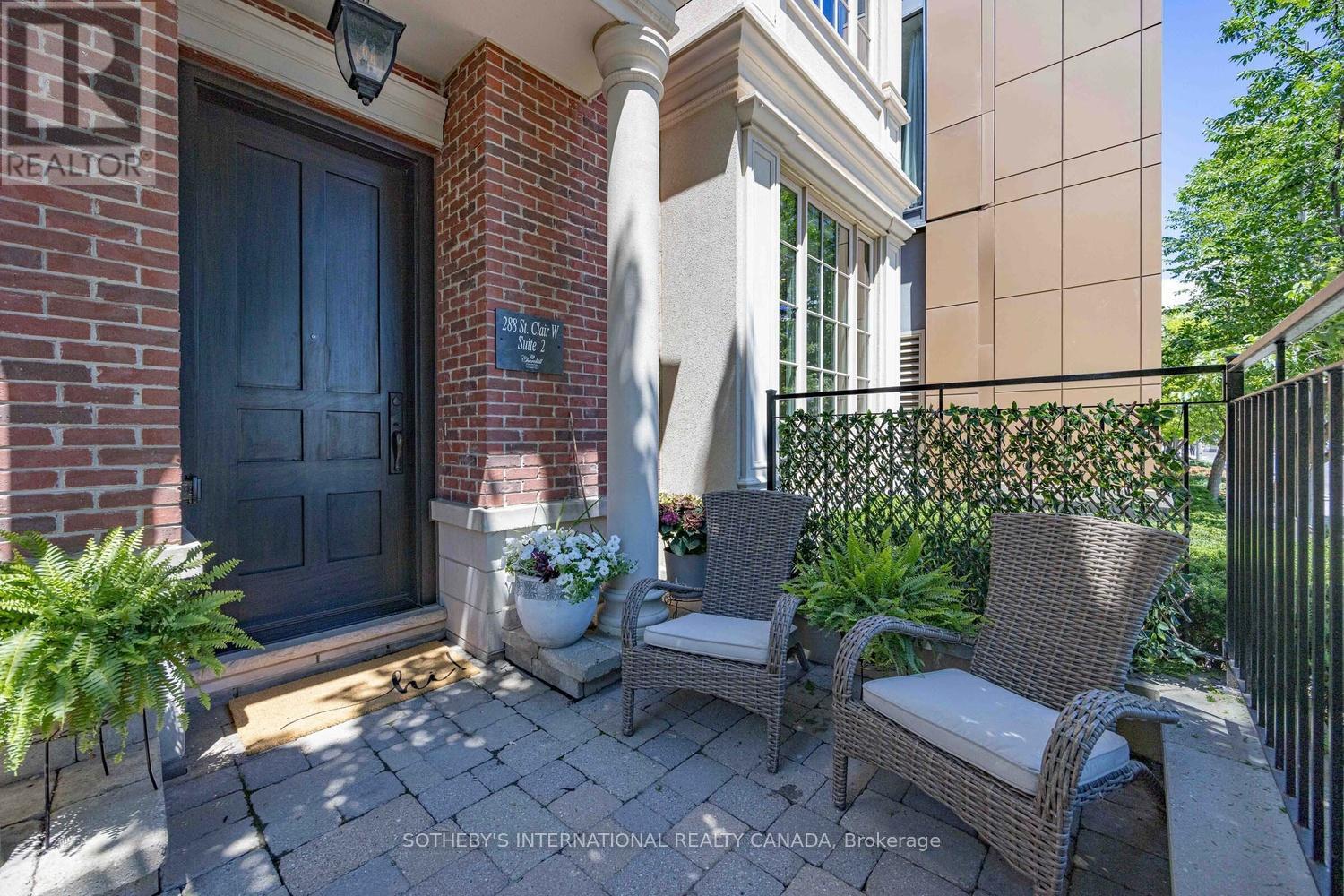 Th2 - 288 St Clair Avenue W, Toronto, Ontario  M4V 1S3 - Photo 26 - C13483952