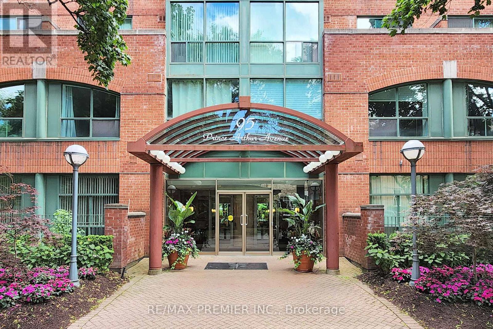 PH 824 - 95 PRINCE ARTHUR AVENUE, Toronto, Ontario