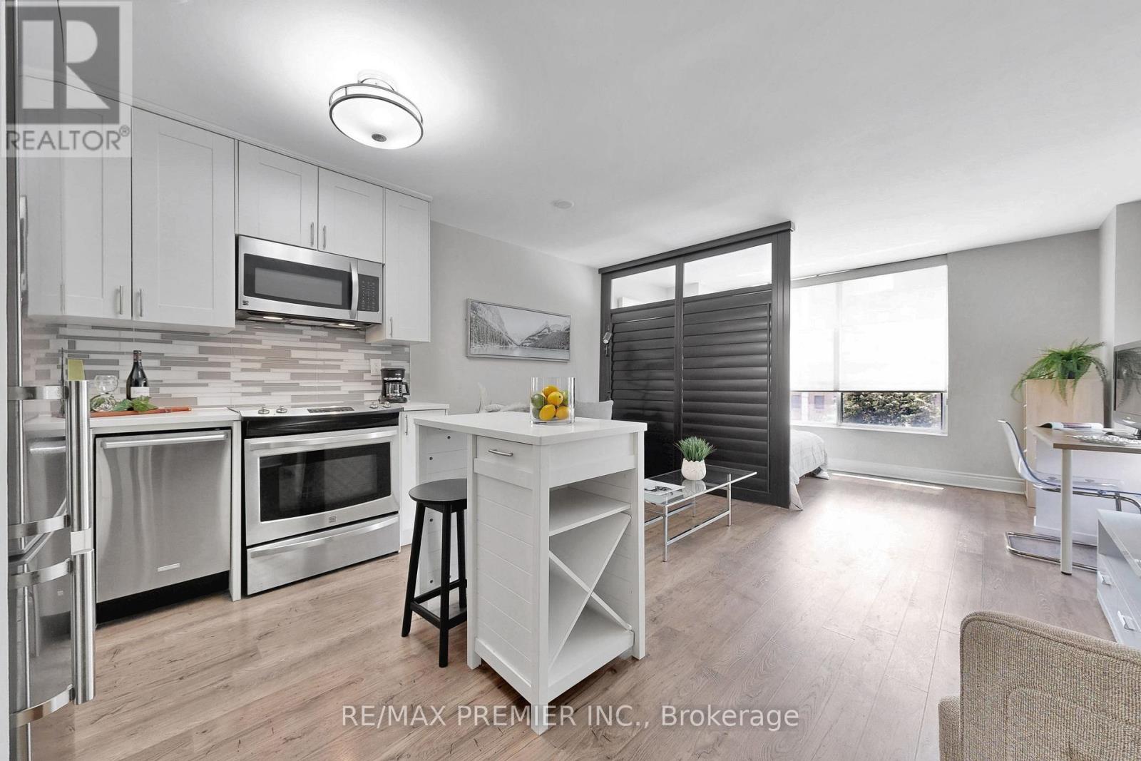 Ph 824 - 95 Prince Arthur Avenue, Toronto, Ontario  M5R 3P6 - Photo 12 - C13484416