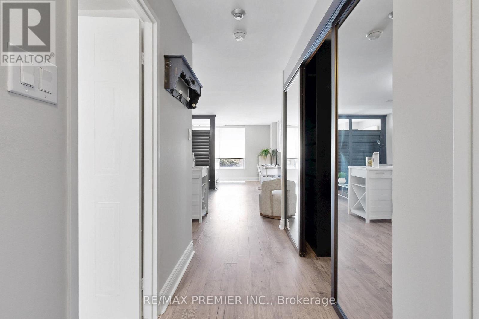 Ph 824 - 95 Prince Arthur Avenue, Toronto, Ontario  M5R 3P6 - Photo 4 - C13484416