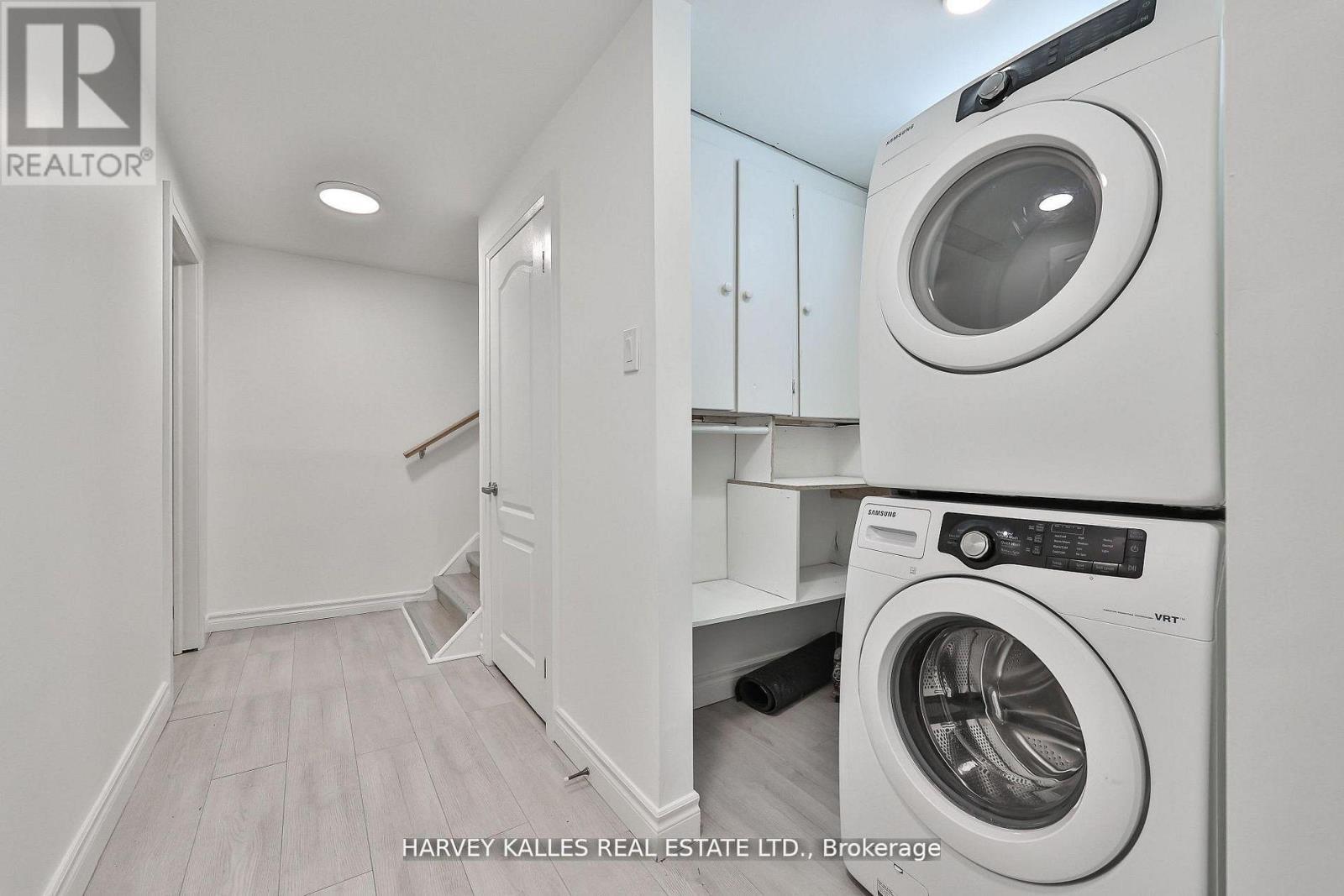 568 Northcliffe Boulevard, Toronto, Ontario  M6E 3L7 - Photo 39 - C13484522
