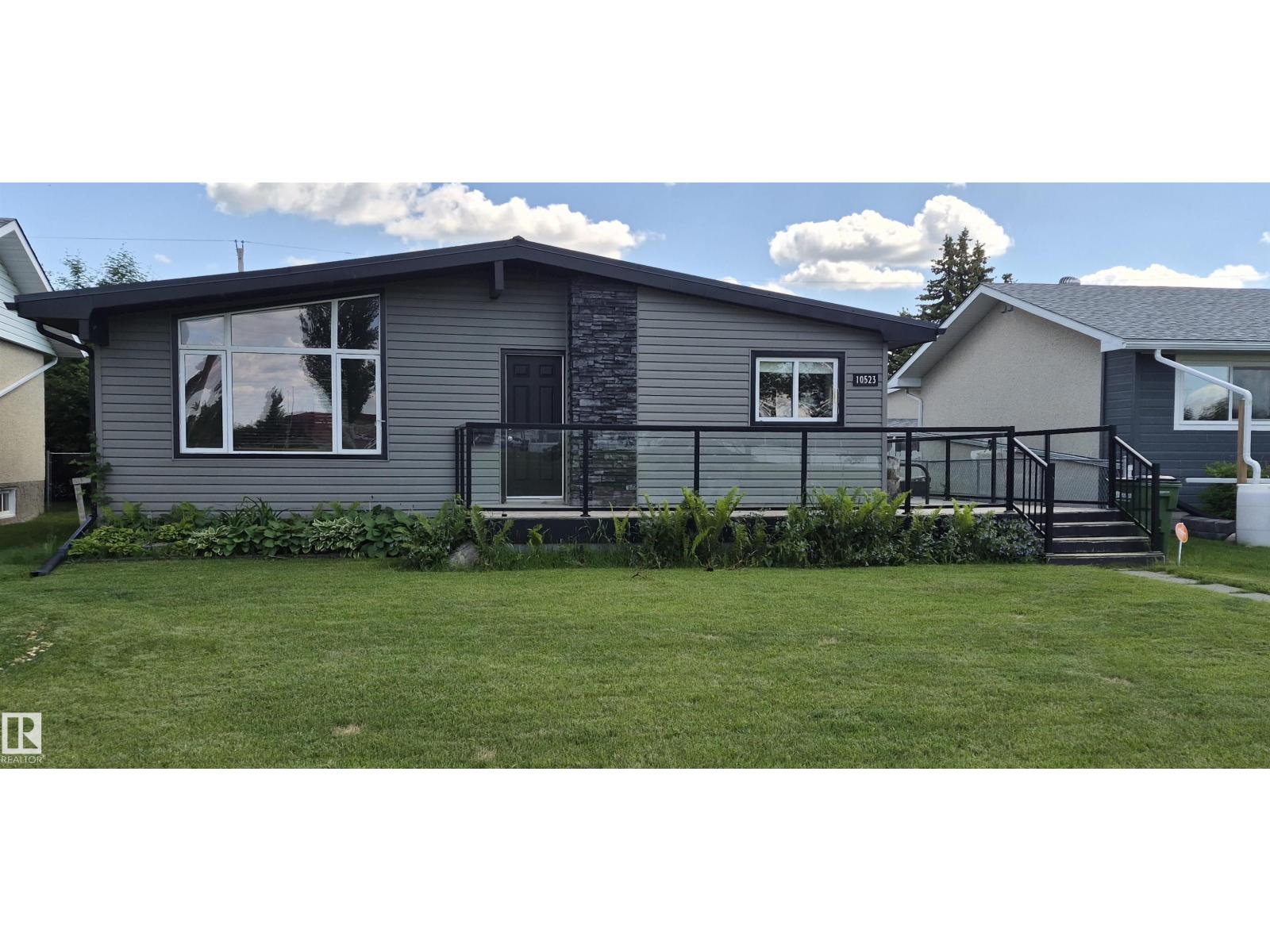 10523 105 St, Westlock, Alberta  T7P 1M3 - Photo 2 - E4495320