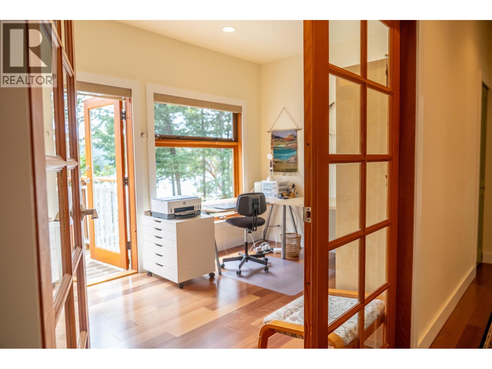 6608 Razor Point Road, Pender Island, British Columbia  V0N 2M1 - Photo 24 - R3137476