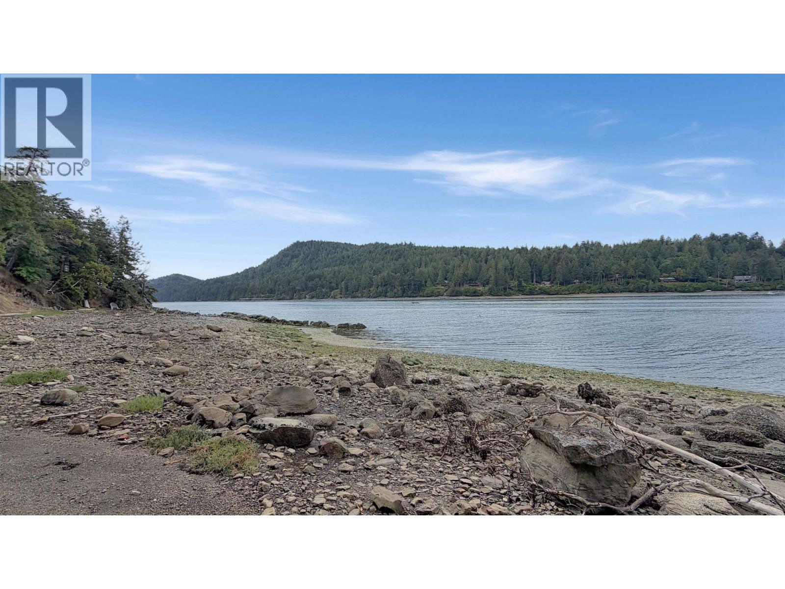 6608 Razor Point Road, Pender Island, British Columbia  V0N 2M1 - Photo 3 - R3137476