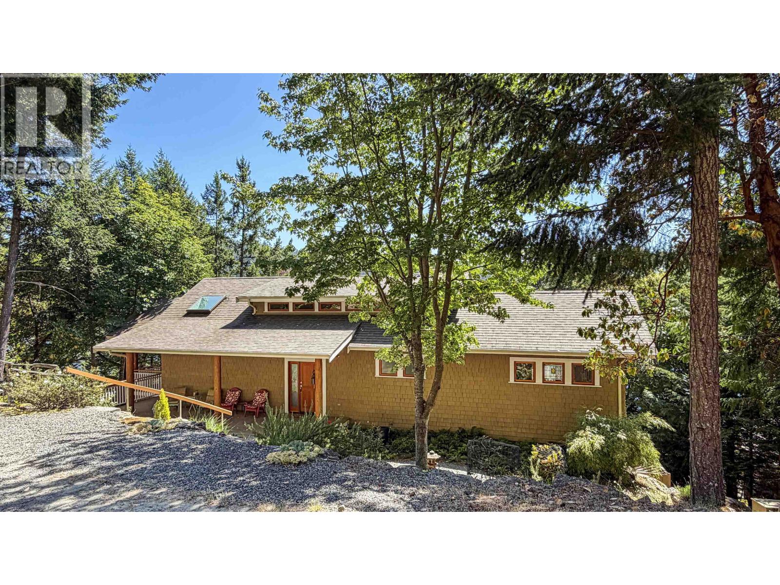 6608 RAZOR POINT ROAD, Pender Island, British Columbia