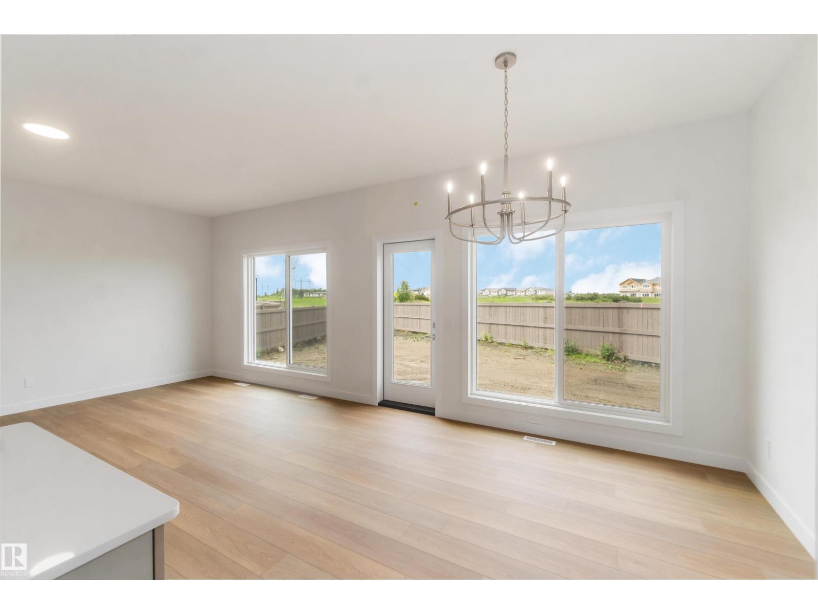 19360 29 Av NW, Edmonton, Alberta  T6M 3B1 - Photo 4 - E4495363