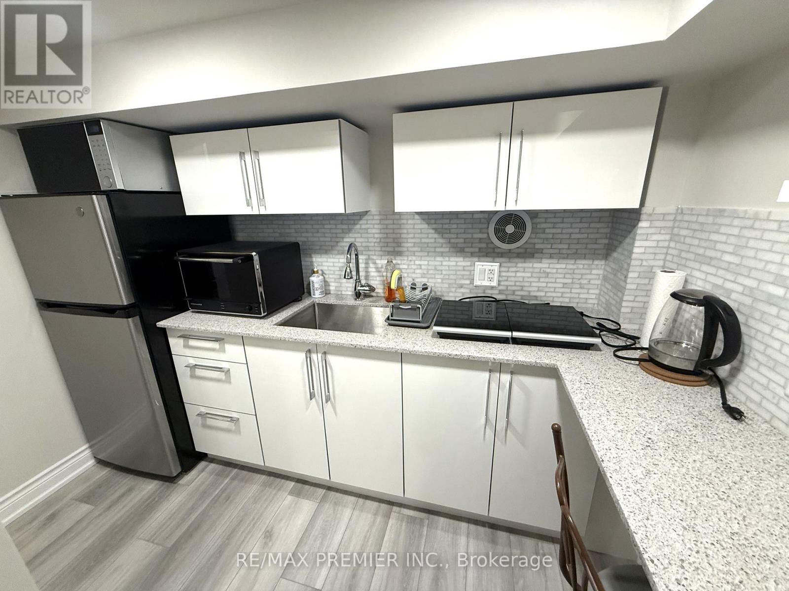 Lower - 77 Largo Crescent, Vaughan, Ontario  L6A 1M9 - Photo 6 - N13484402
