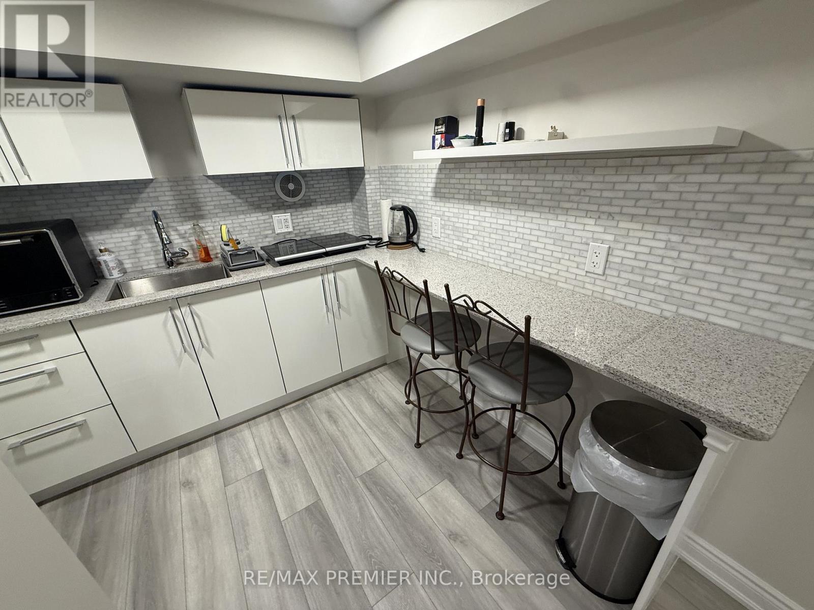 Lower - 77 Largo Crescent, Vaughan, Ontario  L6A 1M9 - Photo 7 - N13484402