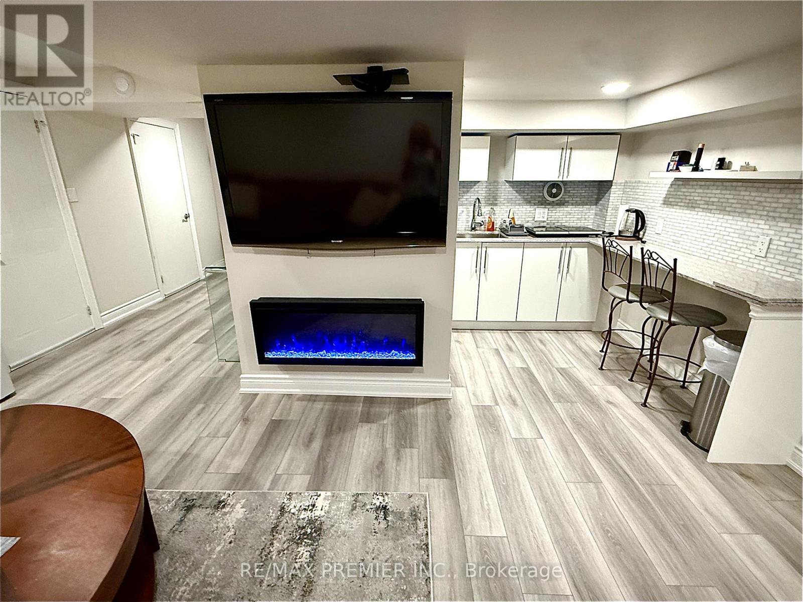 Lower - 77 Largo Crescent, Vaughan, Ontario  L6A 1M9 - Photo 8 - N13484402