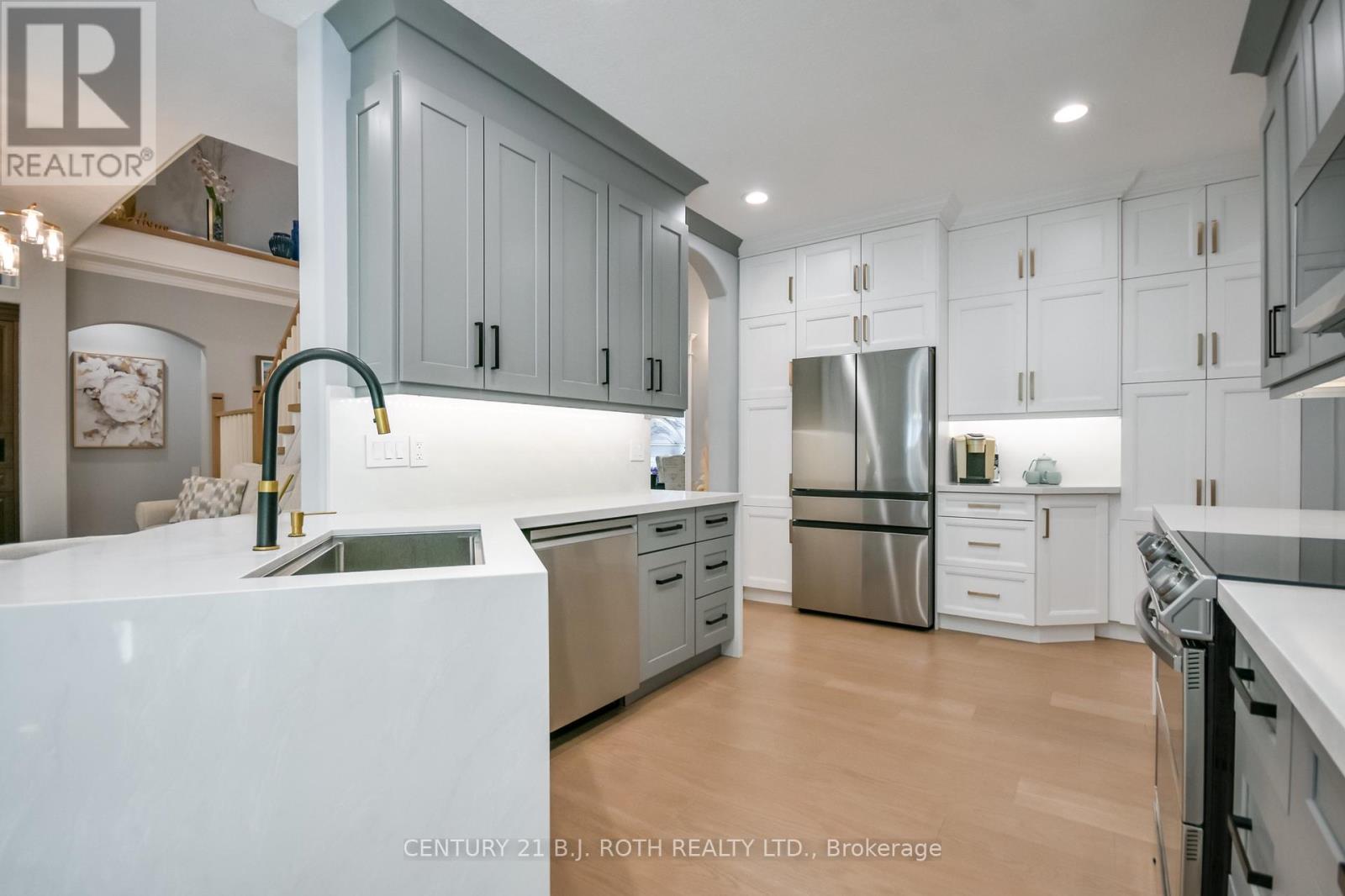 140 Wildwood Trail, Barrie, Ontario  L4N 7Z7 - Photo 8 - S13484436