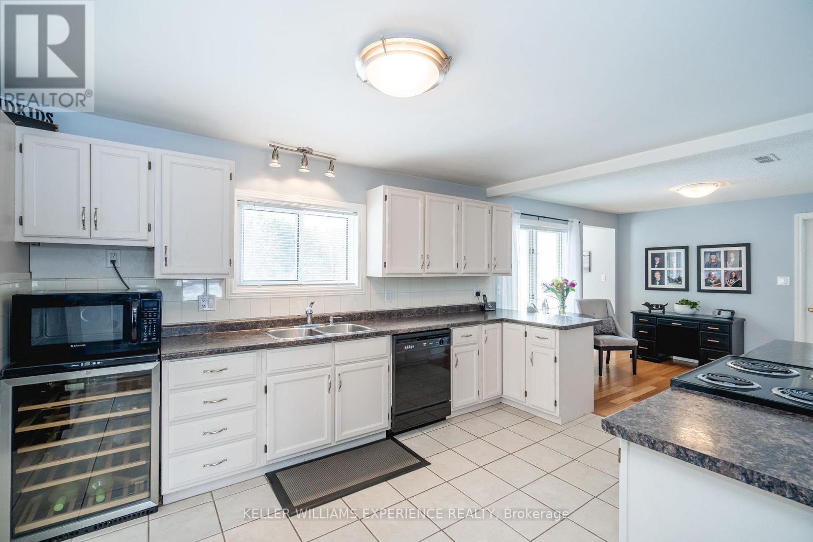 3514 Penetanguishene Road, Oro-Medonte, Ontario  L4M 4Y8 - Photo 11 - S13146568