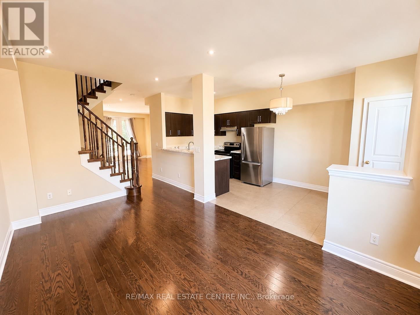 2491 Postmaster Drive, Oakville, Ontario  L6M 0L5 - Photo 9 - W13444572