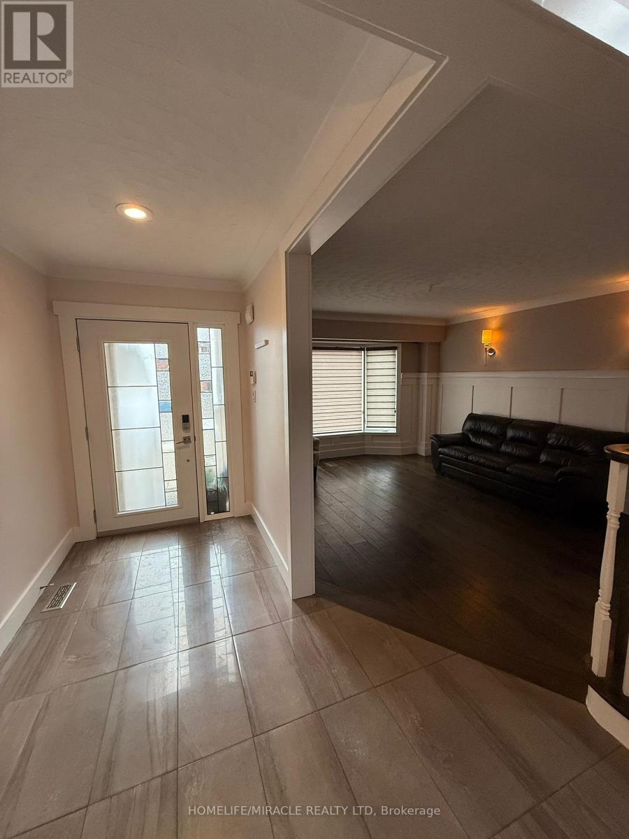 2133 Heidi Avenue, Burlington, Ontario  L7M 3P4 - Photo 3 - W13484332