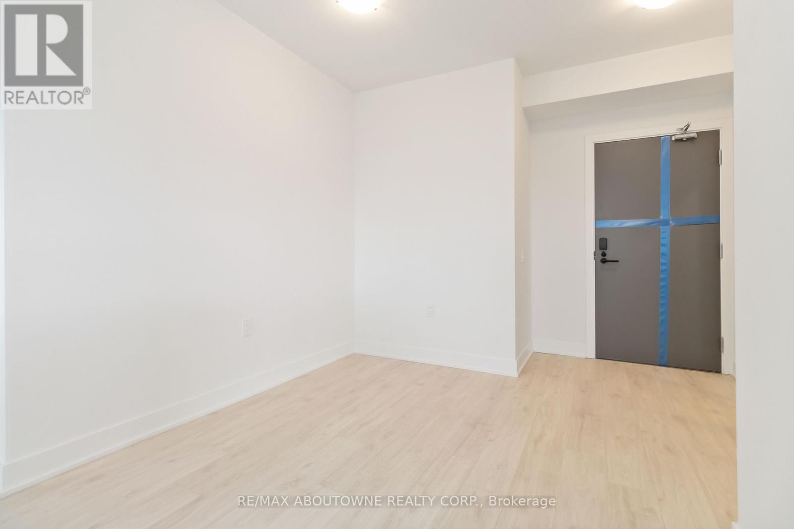 1109 - 2088 James Street, Burlington, Ontario  L7R 0H2 - Photo 7 - W13484438