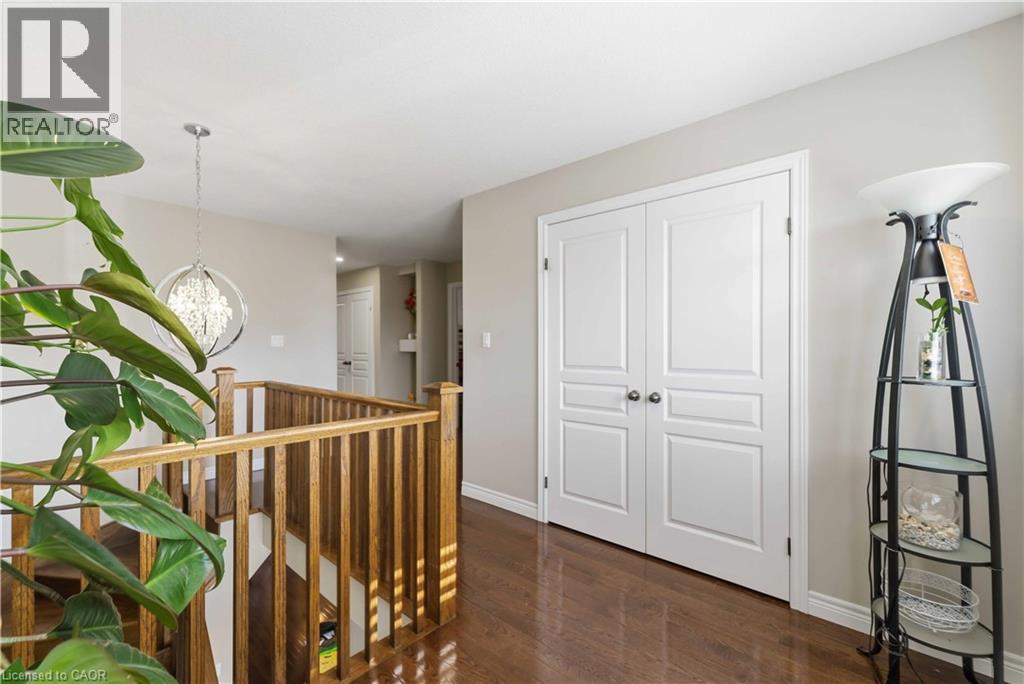 212 Chartwell Circle, Hamilton, Ontario  L9A 0B6 - Photo 10 - 40842689