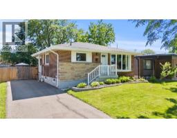 27 BOBOLINK Road, Hamilton, Ontario
