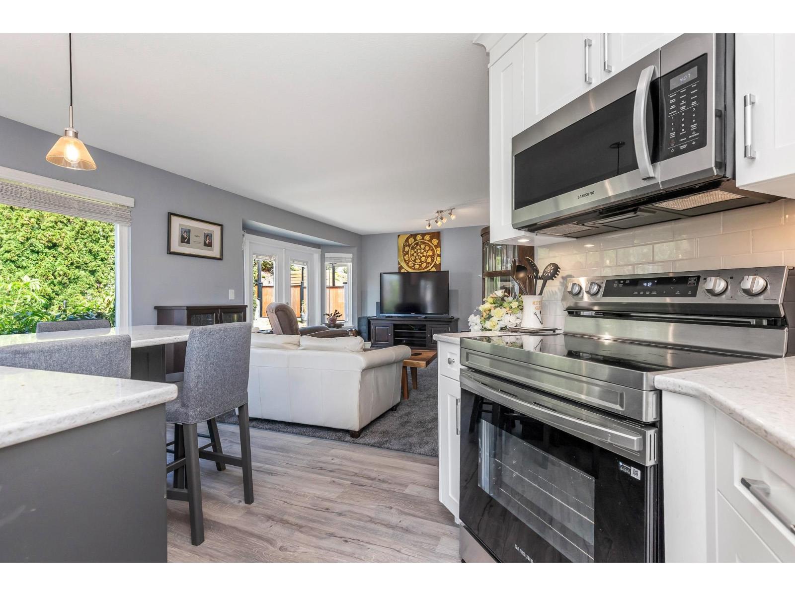 35479 Tweedsmuir Drive, Abbotsford, British Columbia  V2T 2X8 - Photo 9 - R3138612
