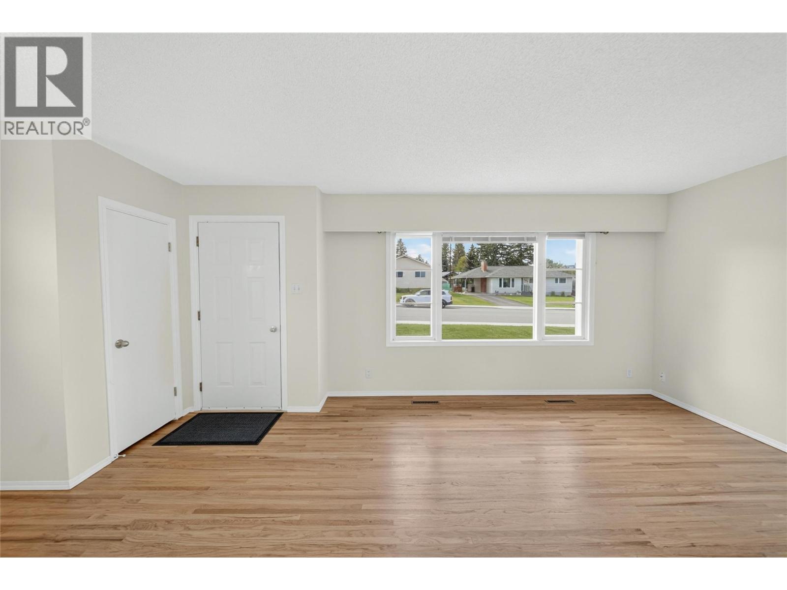 306 8th Street S, Cranbrook, British Columbia  V1C 1P1 - Photo 7 - 10390843