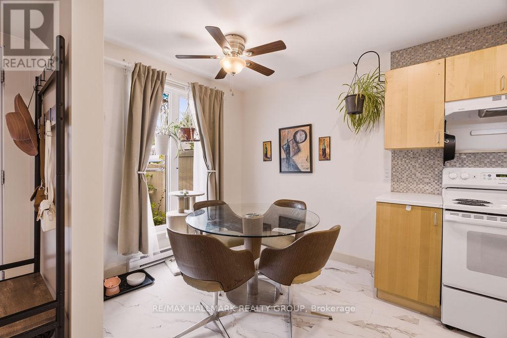 67 Grady Crescent, Ottawa, Ontario  K2H 5S2 - Photo 4 - X13484600