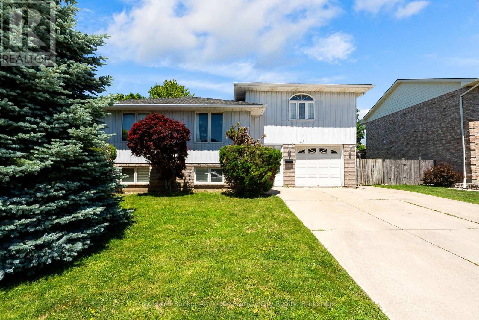 46 LEE CRESCENT, Goderich, Ontario