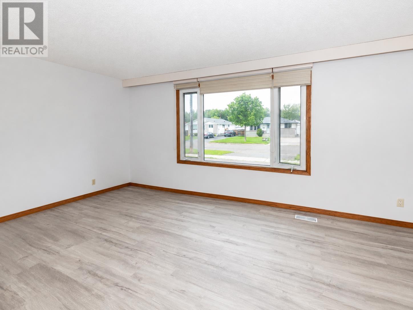 334 Lambton Cres, Thunder Bay, Ontario  P7C 5L8 - Photo 11 - TB2601681