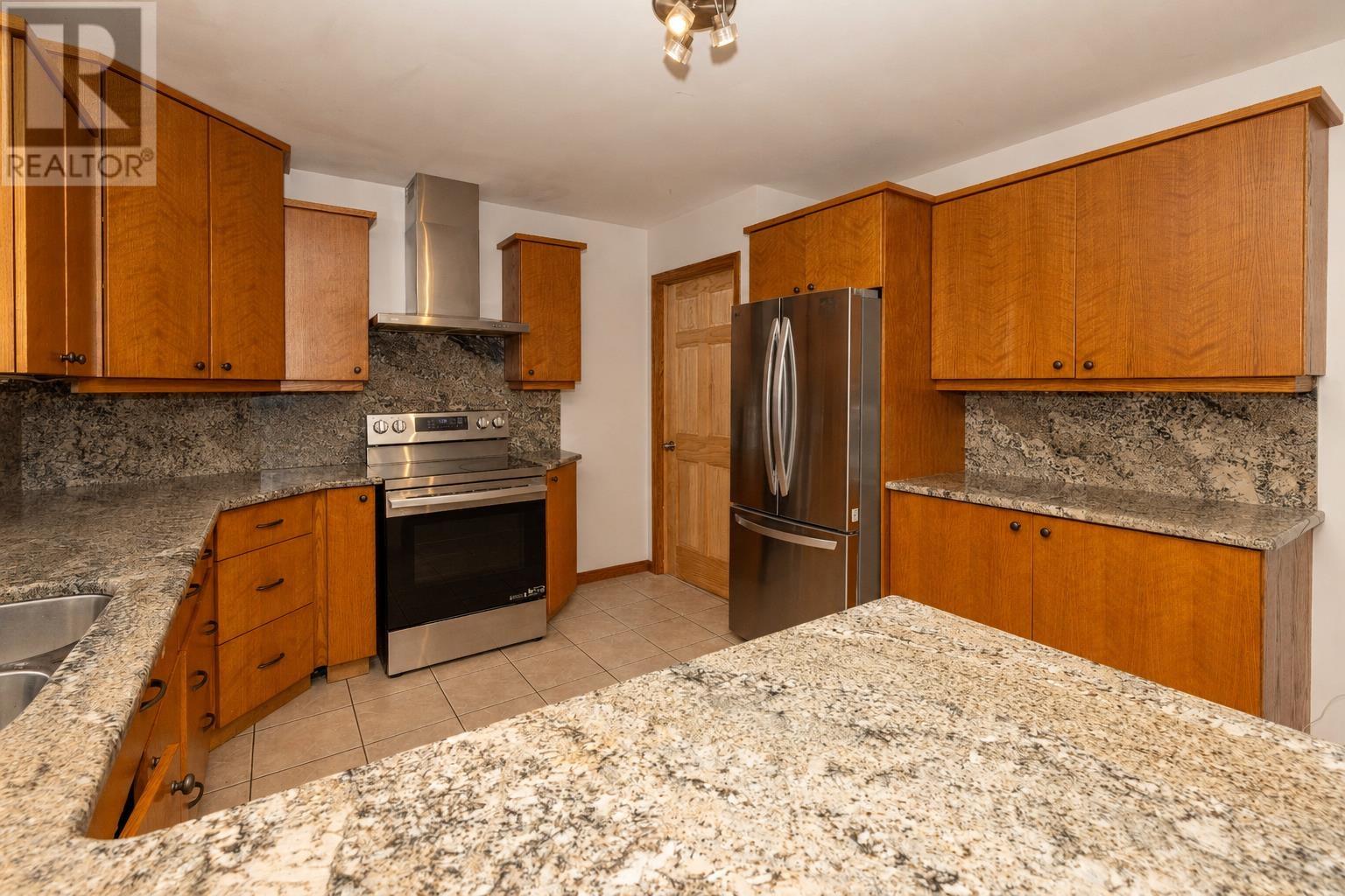 334 Lambton Cres, Thunder Bay, Ontario  P7C 5L8 - Photo 5 - TB2601681