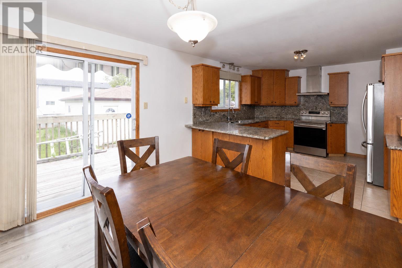 334 Lambton Cres, Thunder Bay, Ontario  P7C 5L8 - Photo 7 - TB2601681