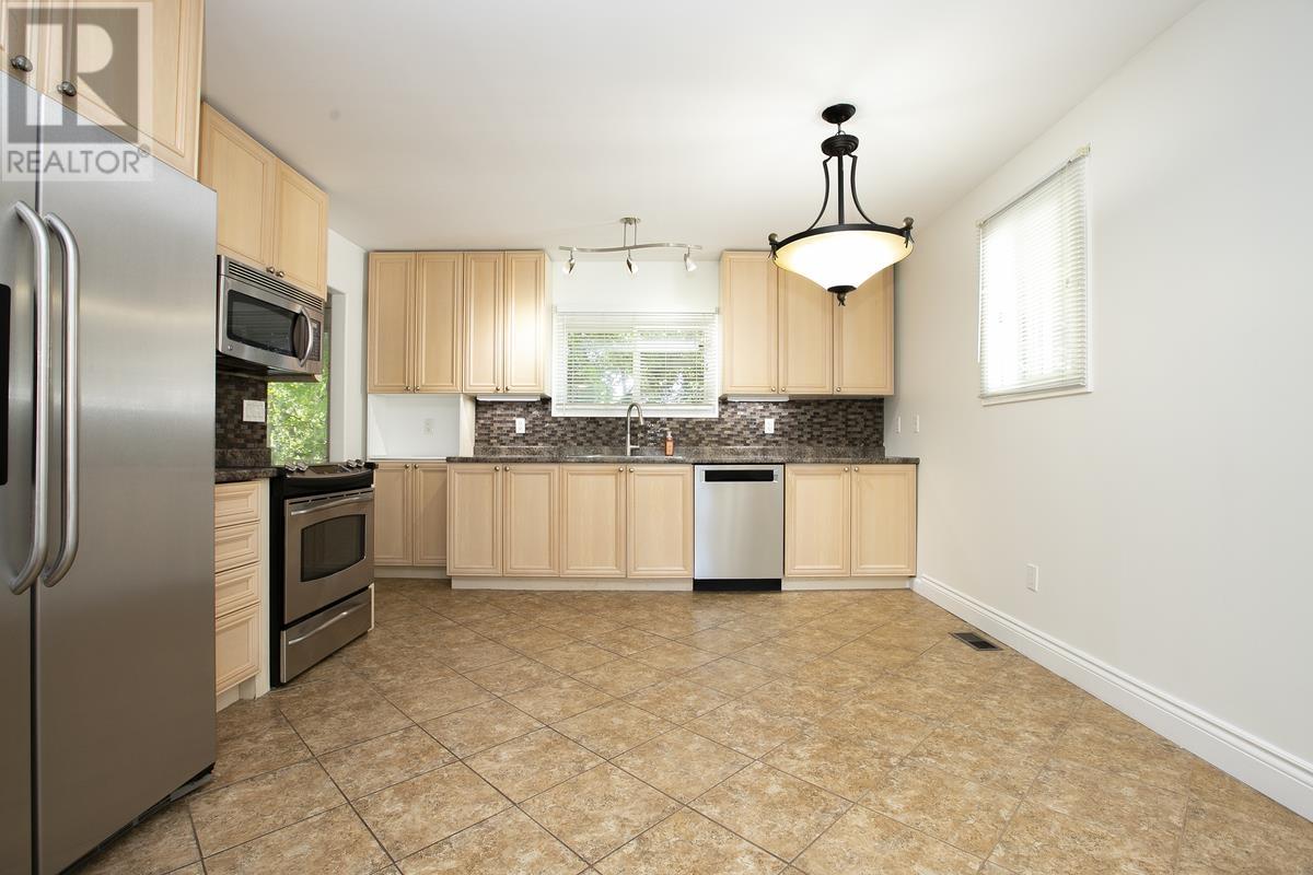 21 Victoria Ave, Sault Ste. Marie, Ontario P6A 3J6 - Photo 16 - SM261584