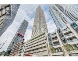 3210 - 2221 YONGE STREET, Toronto, Ontario