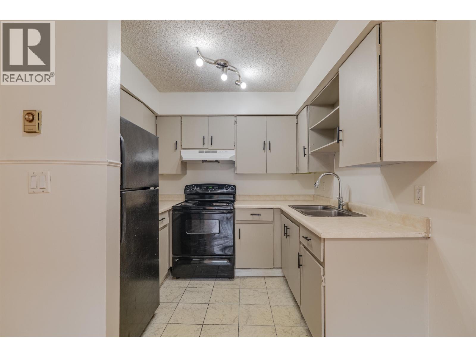 304 1948 Coquitlam Avenue, Port Coquitlam, British Columbia  V3B 1J3 - Photo 6 - R3138663