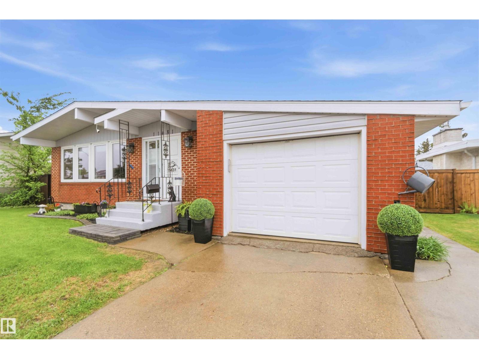 11431 144 Av Nw, Edmonton, Alberta  T5X 1L7 - Photo 2 - E4491956