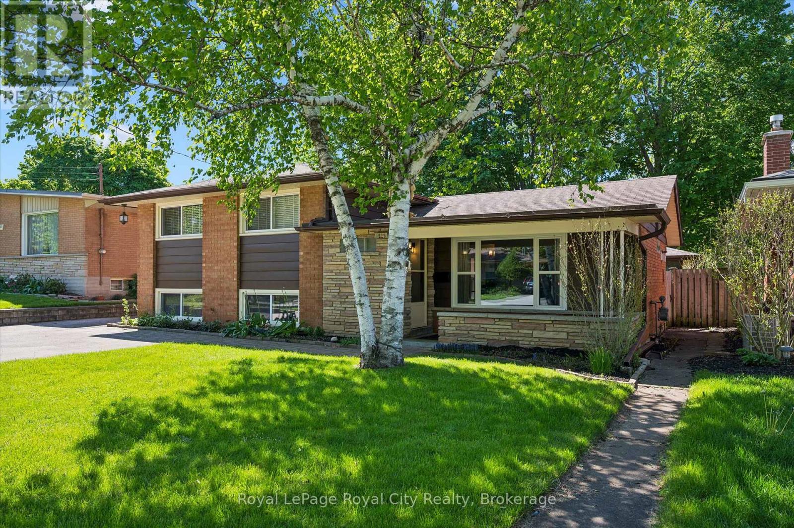 229 Ross Avenue, Kitchener, Ontario  N2A 1V7 - Photo 4 - X13484582