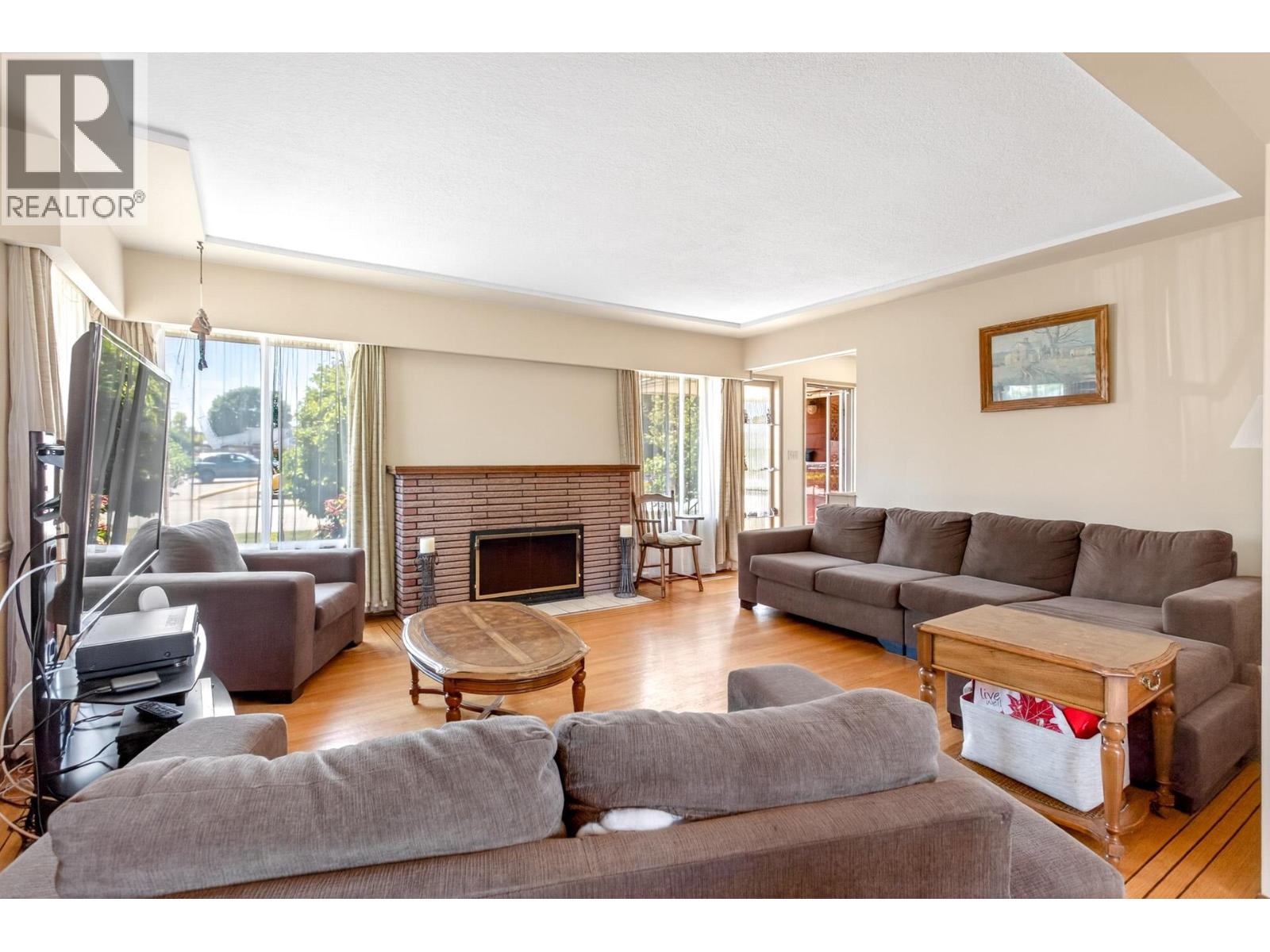 7864 Langley Street, Burnaby, British Columbia V3N 3Z8 - Photo 12 - R3139426